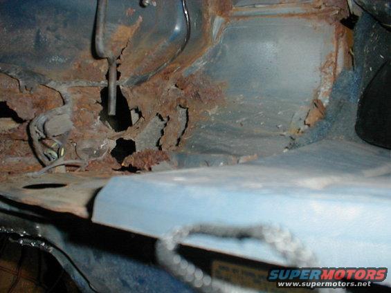 p1010032.jpg what a mess