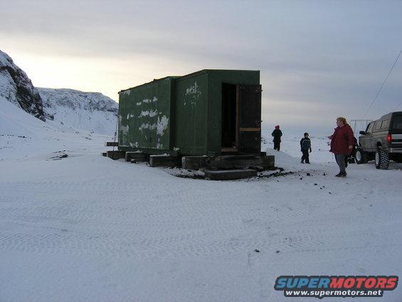 pb270089.jpg 27Nov, Emergency Station