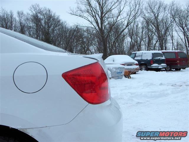 Lip spoiler