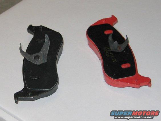 Rear pads for steel piston (L) and phenolic piston (R).