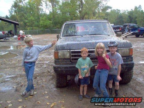 mounds04.jpg My son Joey on the left, my daughter Jessica and 2 other kids wheeling with us for the day...oh and my bronco hehe