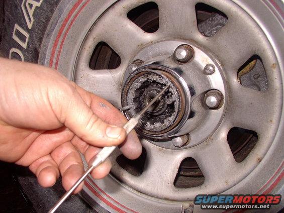 img_0084.jpg Man this pick tool is so useful. I used to play around with small screwdrivers for minutes trying to hook and remove the outer housing retaining spring ring. This pick tool does it first time every time.