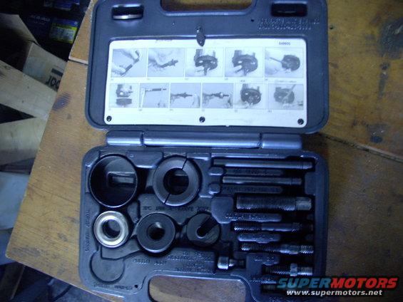 img_0029.jpg Borrowed a PS pulley puller tool kit from a local jobber to re and re the pulley without damaging the new pump.