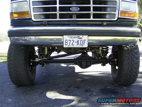 1995 Ford Bronco front grille and suspension with Texas license plate