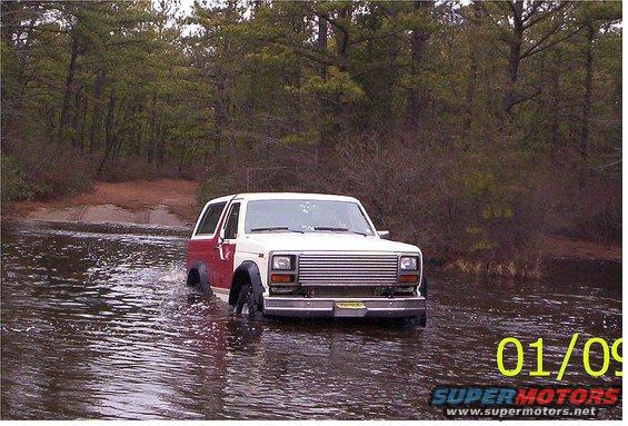 85broncopic.jpg 38's in water