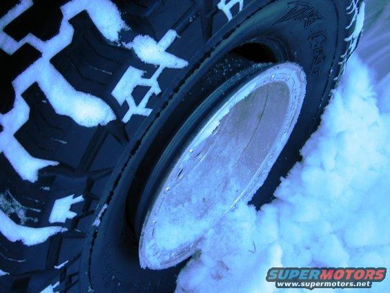 img_2146.jpg driver rear tire