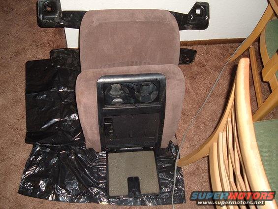 some pics of the cup holders and storage box