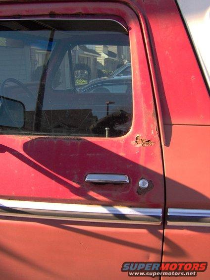 Drivers side door have new one to be replace