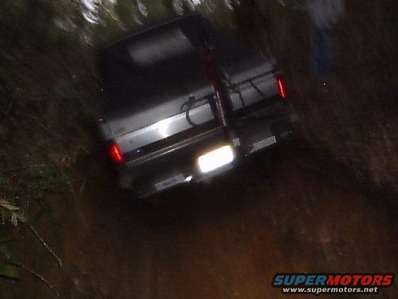 20050116101740.jpg fuzzy shot of a dunnellon ATV trail.  you can't see it, but my arm is resting on the wall to my left.  about 2" between the wall and my flares