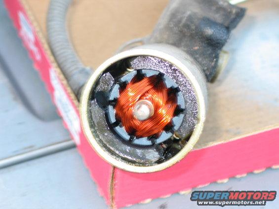 brokemotor2.jpg that is officially FUBARd. gotta go to the junkyard and get another one.