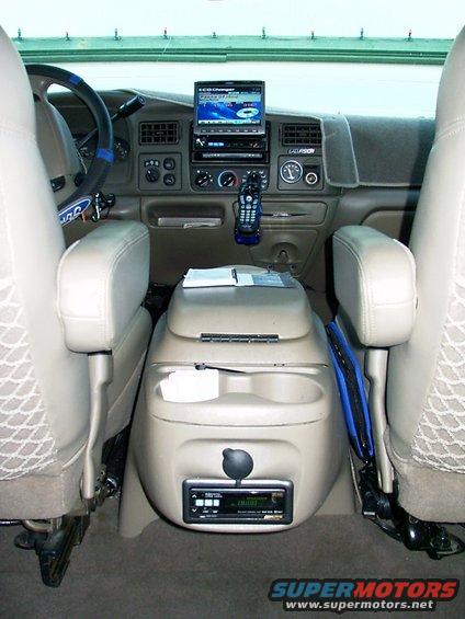 pictures-from-october-2004-005.jpg New Alpine IVA D-901 With Pxa-510 5.1 surround sound 6Dics DVD Changer and 6 Disc CD changer