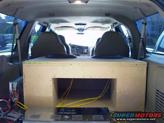 pictures-from-usaci-2004-001.jpg The Box tuned to 37HZ With two 4000 watt amps feeding two 15" Ma Audio Subs