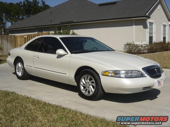White 1997 Lincoln Mark VIII coupe, 3/4 front view