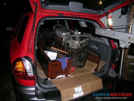 dscn0038.jpg hyundai santa fe hauling escort SPI and Corolla 4ag motors