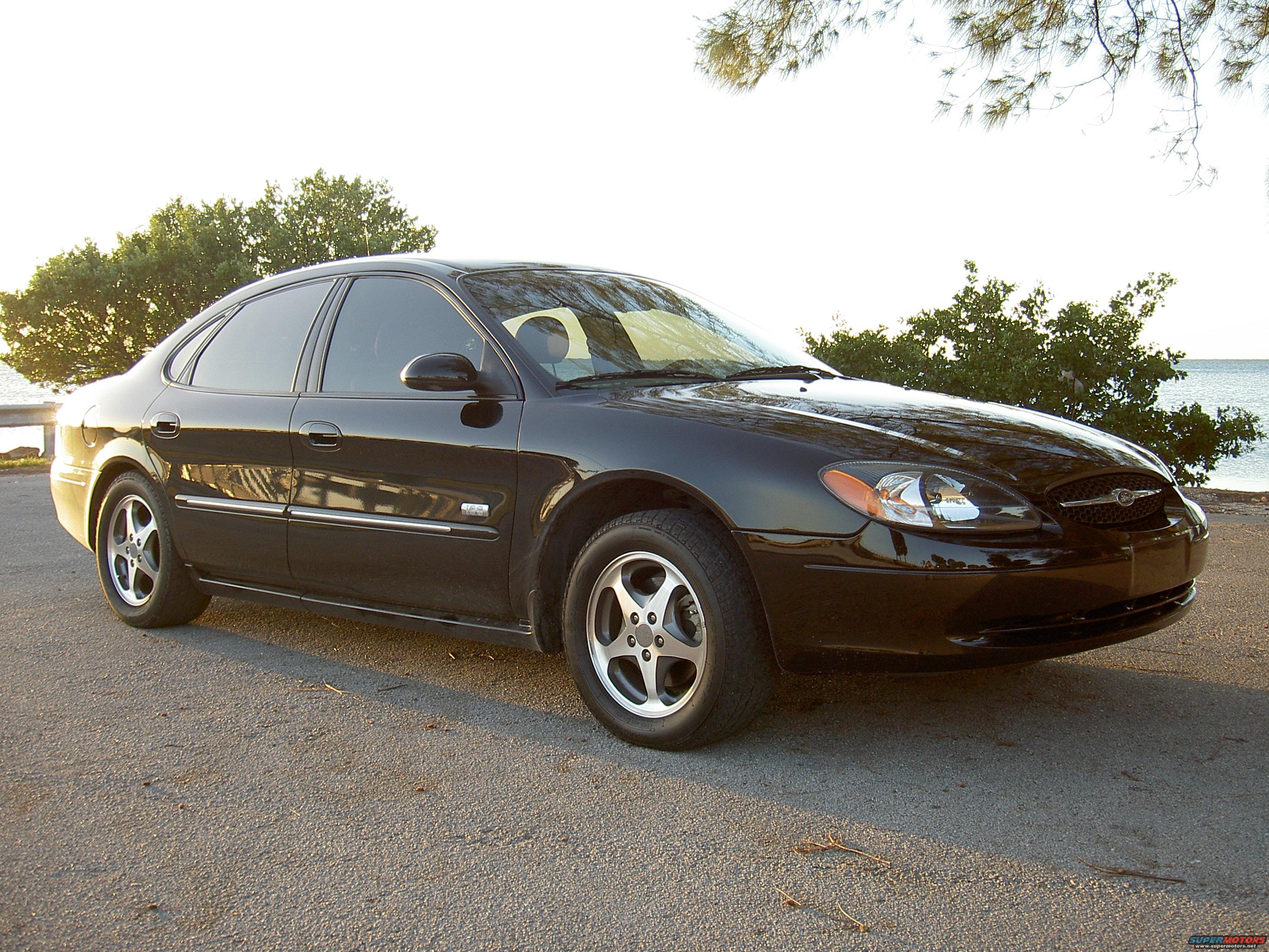 2003 Ford Taurus photo