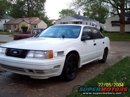 1990 Ford Taurus photo
