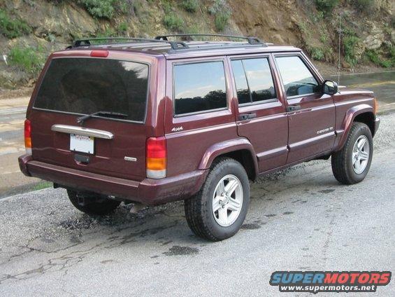 xjthreequarter2.jpg Two days after purchase, up in Azusa Canyon.