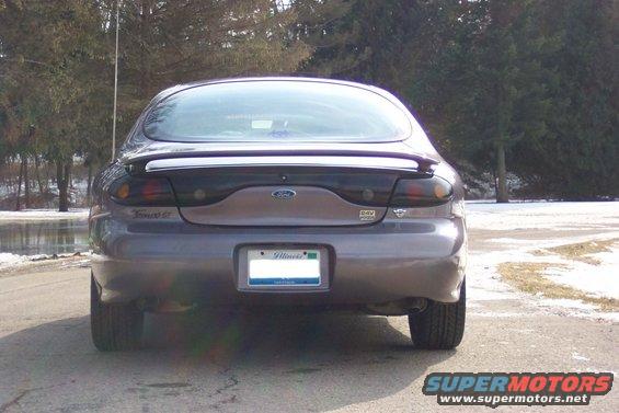 1996 Ford Taurus rear view with spoiler and Illinois license plate