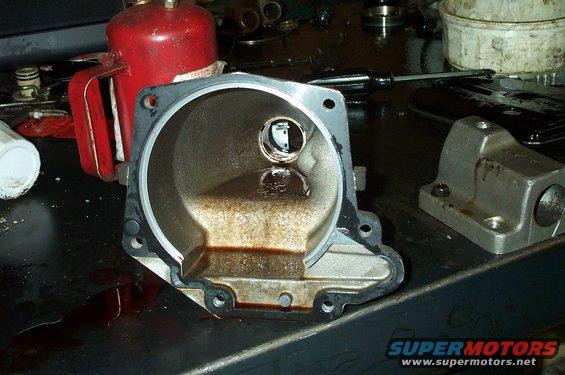 old-tailshaft-housing.jpg 