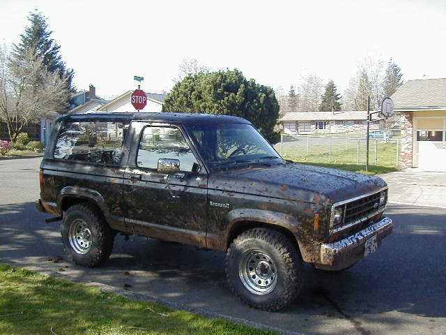 p3060073.jpg Side view of the 87 B2 - Steve wheeled at Mud Fest with this one