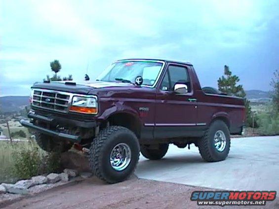 bronco-2.jpg 