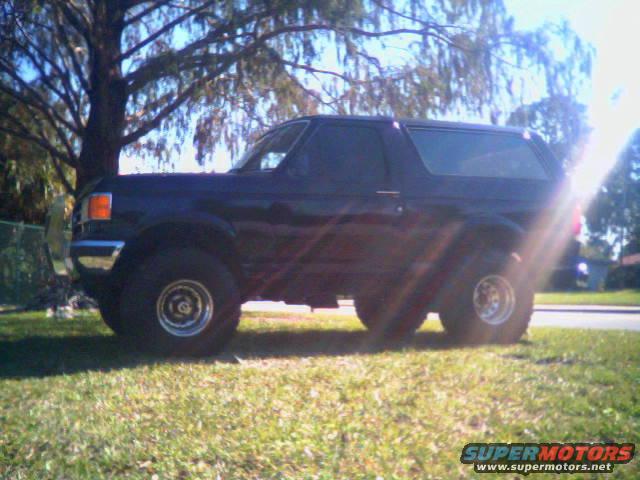 1990 Ford Bronco “Hunny”