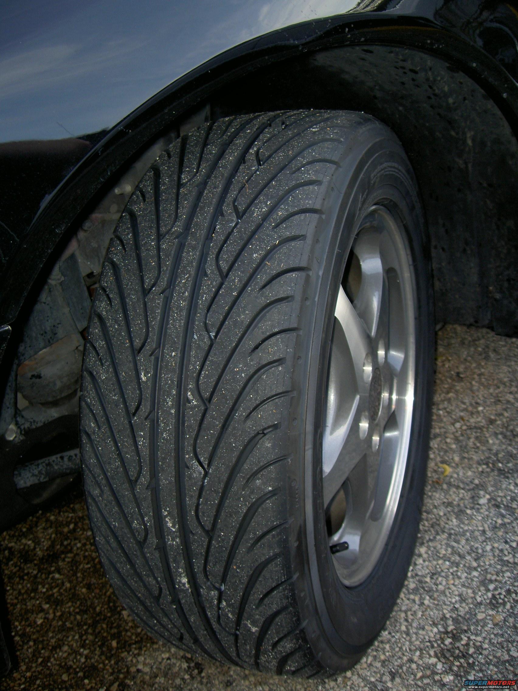 2003 Ford Taurus photo