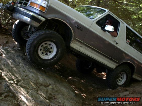 bronco1.jpg 