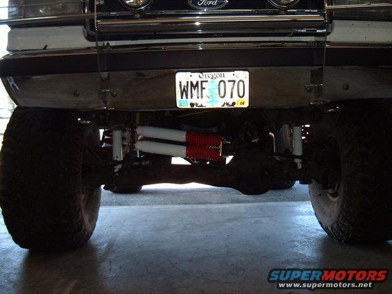 1989 Ford Bronco front suspension with dual shocks and stabilizer bar