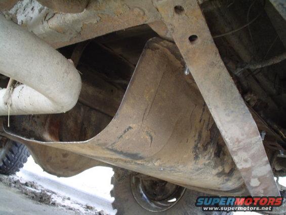 hung the skid plate to make sure all the holes were clear and would line up.  I had to move the air shock filler nozzle.