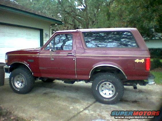 Recently stripped the molding off the door panels to give the truck a more steam line look :p