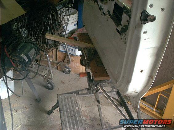 im000188.jpg my Workmate 200 is invaluable here cause I'm working alone