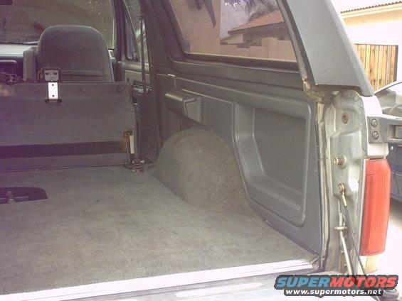1990 Ford Bronco interior cargo area