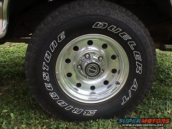 picture4-011.jpg 31x 12.5 Bridgestone Dueler  All Terain Tires