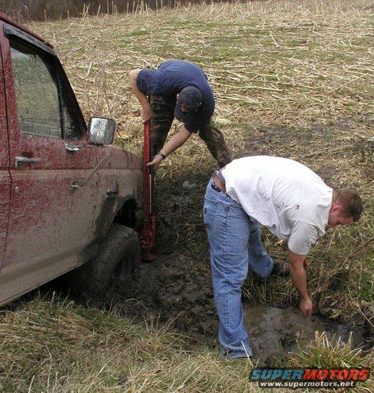 hi_lift.jpg Gotta love a 60" high lift.