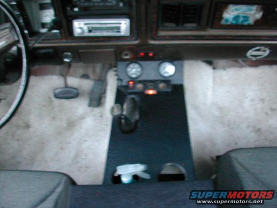 dscn6752.jpg Built custom Console