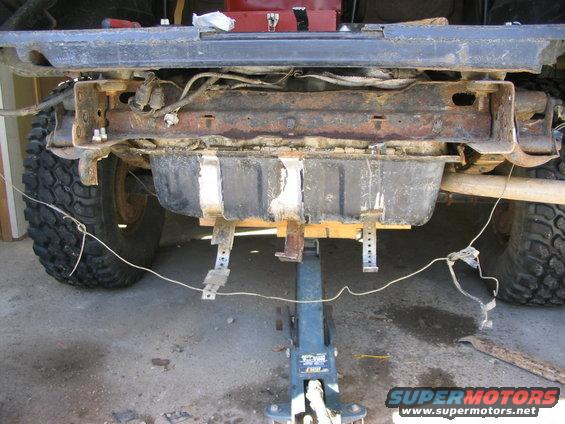 gas-tank-tow-hitch-bumper-003.jpg People whine about removing the tank ... floor jack makes it a breeze 