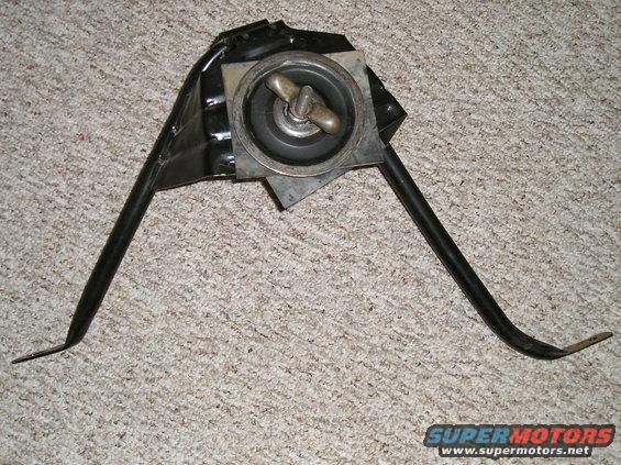 broncopart2.jpg Factory Inside Spare Tire Carrier . 