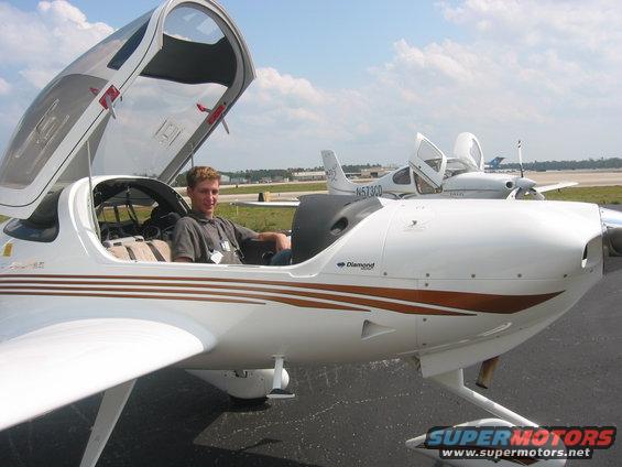 img_0627.jpg The new Diamond DA20, 2 seater, 135 HP, center stick control. 135 knot cruise at 6 gallons per hour. Sweet sweet plane.