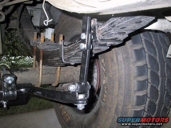 driver-side-end-link.jpg 5" lift with Hellwig end links at their max setting.
(Photo by Jon Holder)