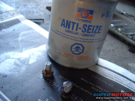 img_0350.jpg That is unless you had the brains to put this stuff on last time (I didn't, but I'm doing it now for next time).