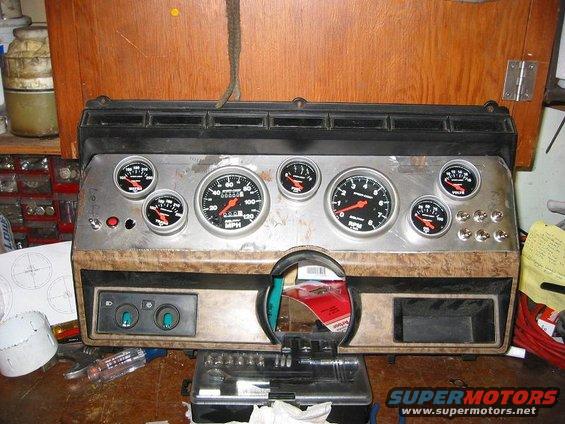 img_2322.jpg Gauges test fit in new panel on the old panel