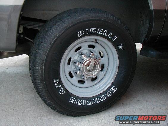 p3210031.jpg 16" Steel with Pirelli Scorpion A/T