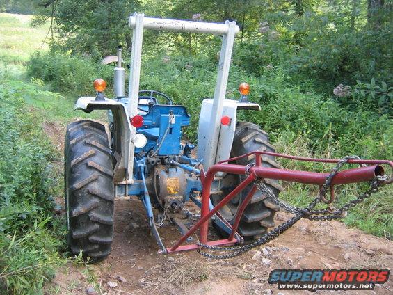 img_0796.jpg The tractor couldnt do it by itslef either, BOLIX!