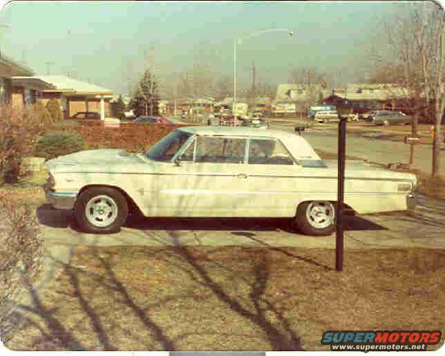 White 1963 Ford Galaxie sedan, side view