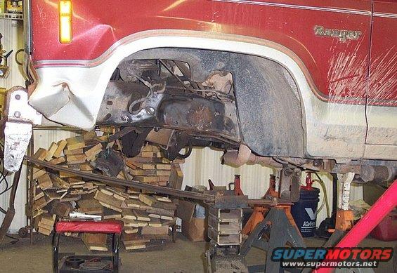 Front springs are from a '90ish 'Burb