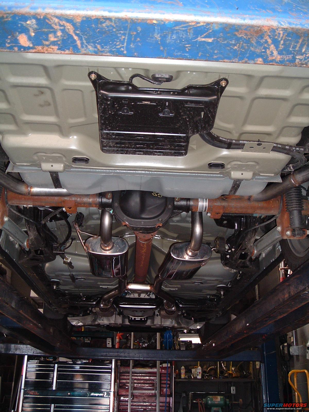 2000 Ford Crown Victoria CVN picture | SuperMotors.net