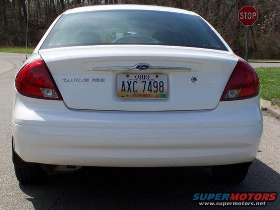 White 2001 Ford Taurus rear view with Ohio license plate AXC 7498