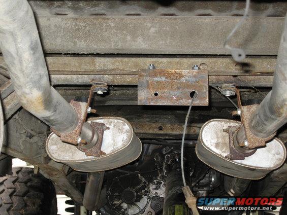 Here is the preliminary drop bracket, turns out driver's side fit, but passenger side didn't fit, OOPS!