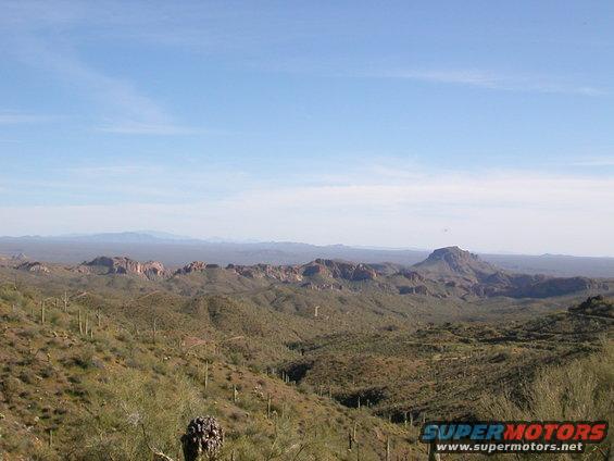 a spectacular horizon up on the trail...